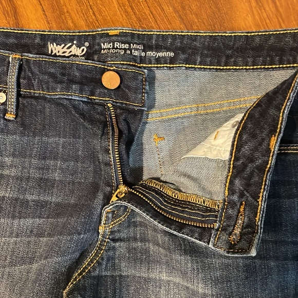 Mossimo Denim Mid-Rise Midi Denim Cutoff Short - Picture 3 of 6